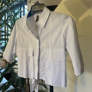 Seven7 Women’s White Crop Button Down Shirt size S - New with Tags